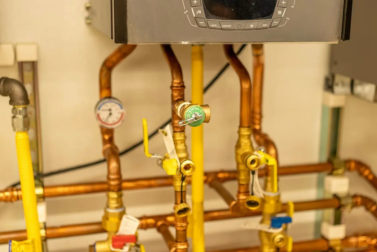 Licensed technician providing Pipe Repair for a homeowner in Sullivan City